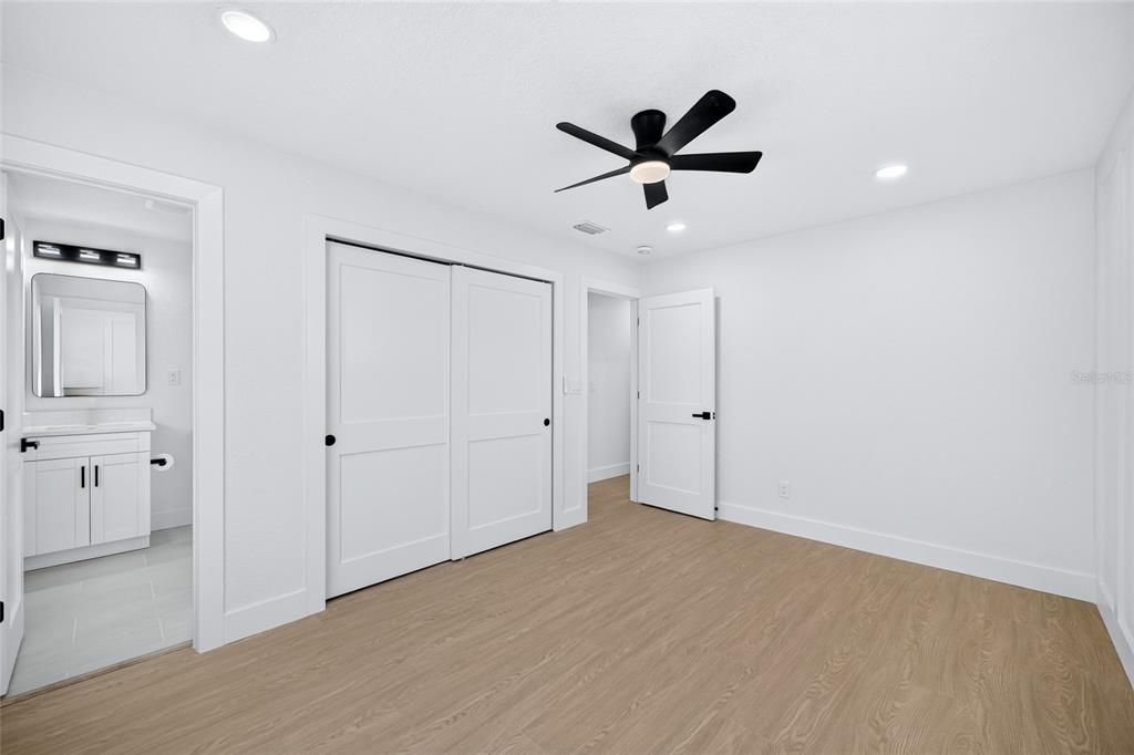 For Sale: $415,000 (3 beds, 2 baths, 1122 Square Feet)