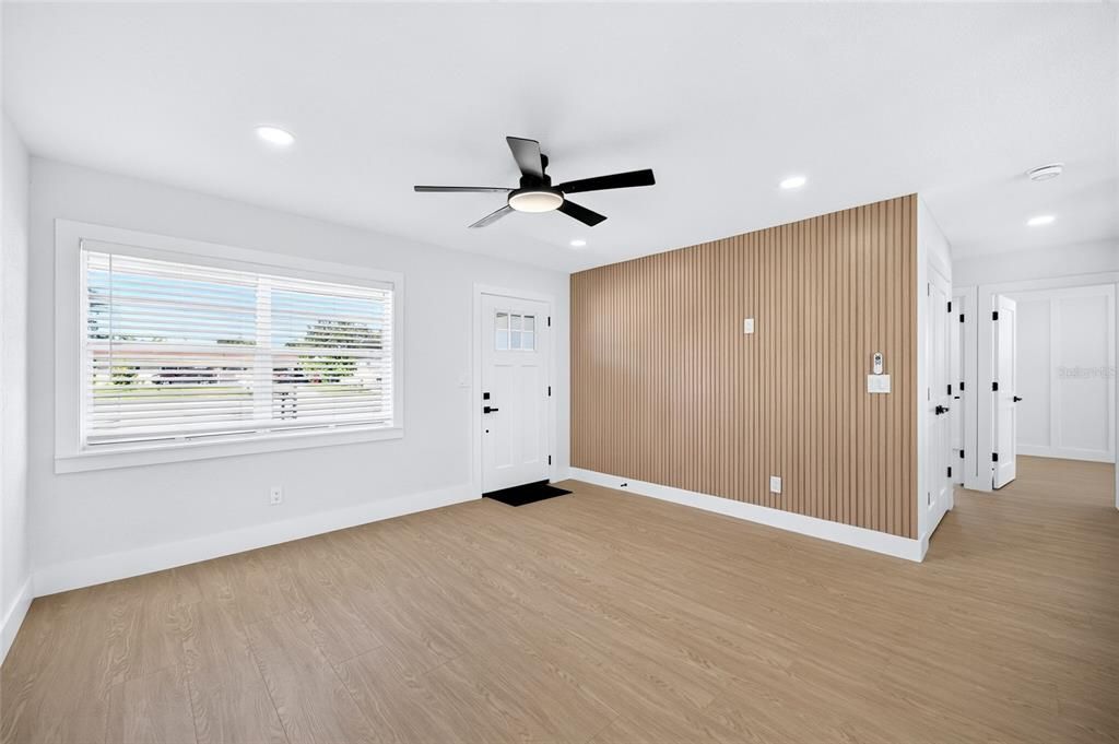 For Sale: $415,000 (3 beds, 2 baths, 1122 Square Feet)