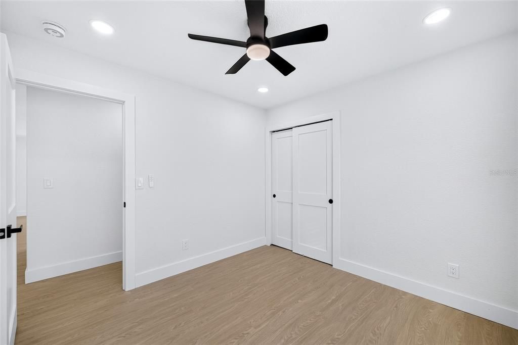 For Sale: $415,000 (3 beds, 2 baths, 1122 Square Feet)