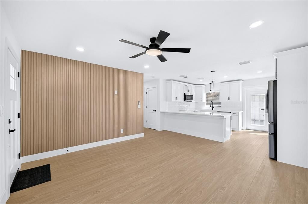 For Sale: $415,000 (3 beds, 2 baths, 1122 Square Feet)
