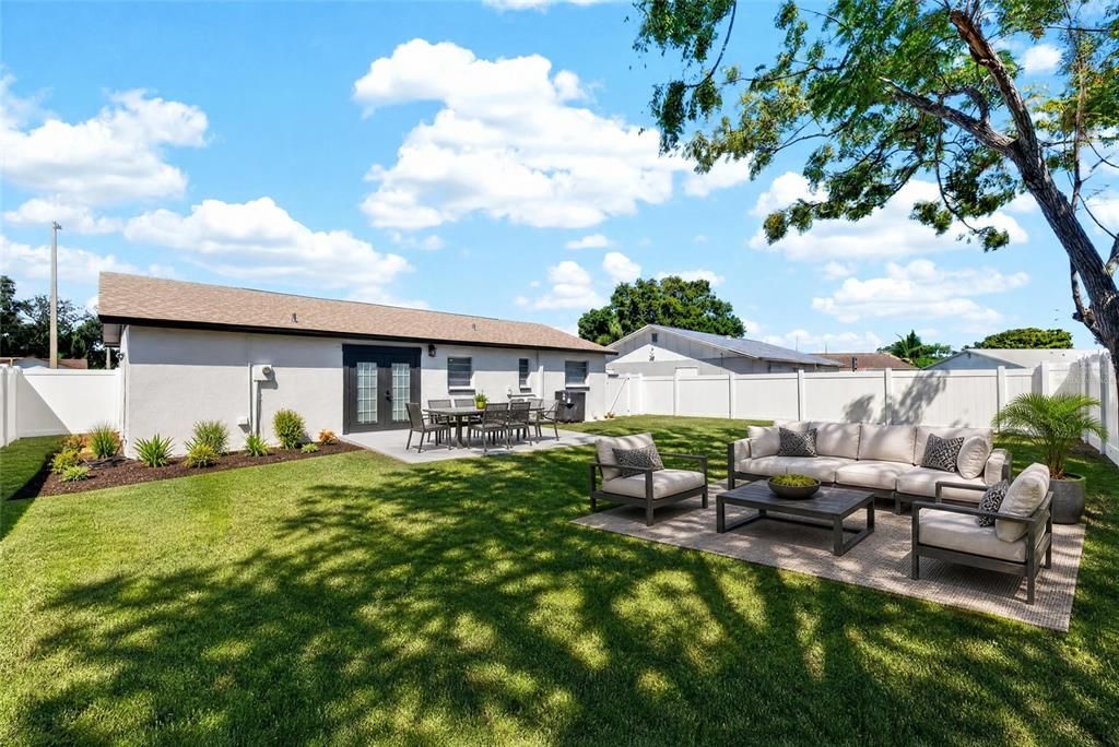 For Sale: $415,000 (3 beds, 2 baths, 1122 Square Feet)