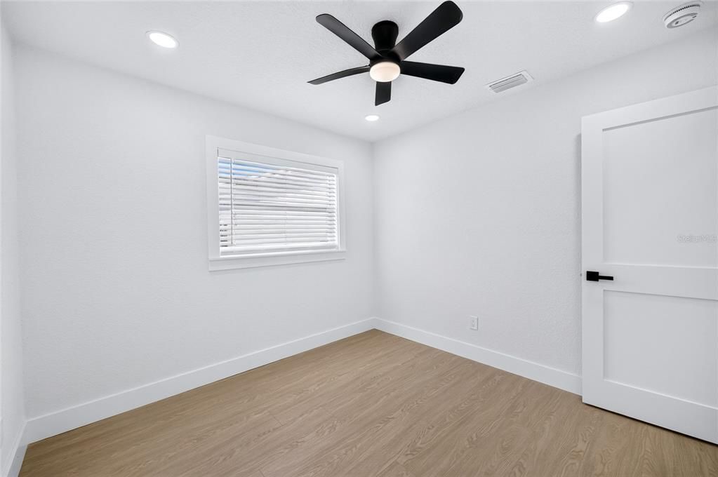 For Sale: $415,000 (3 beds, 2 baths, 1122 Square Feet)