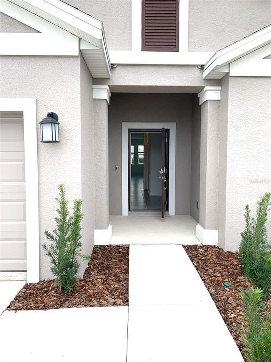 For Rent: $2,800 (4 beds, 2 baths, 1843 Square Feet)