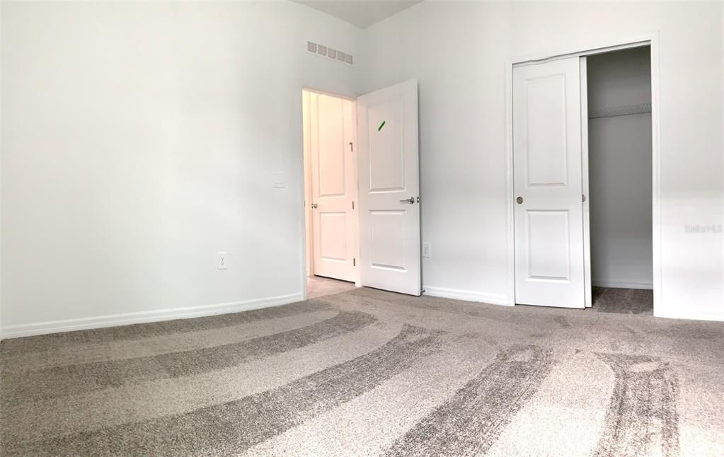 For Rent: $2,800 (4 beds, 2 baths, 1843 Square Feet)