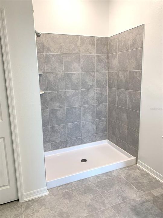 For Rent: $2,800 (4 beds, 2 baths, 1843 Square Feet)