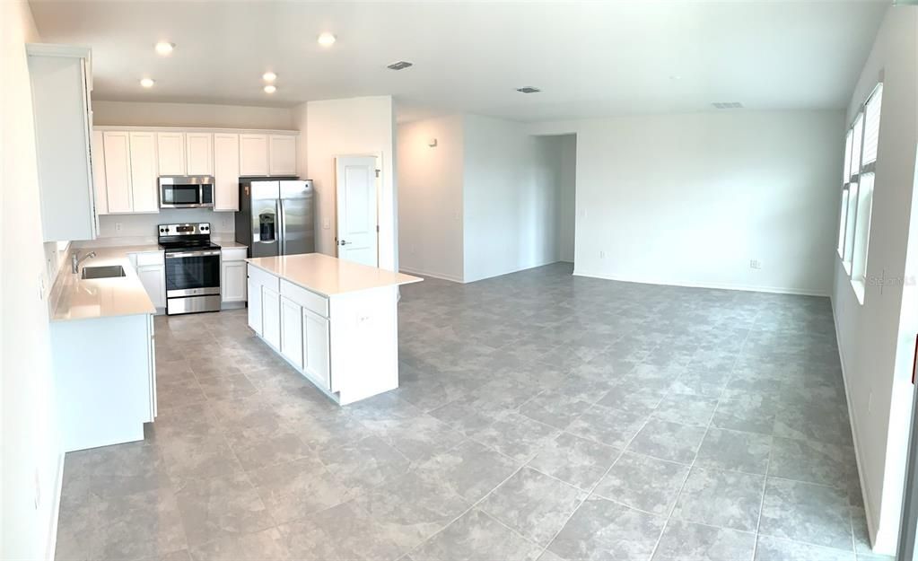 For Rent: $2,800 (4 beds, 2 baths, 1843 Square Feet)