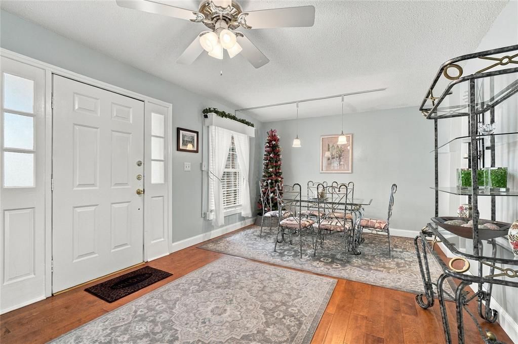 For Sale: $179,000 (3 beds, 2 baths, 1584 Square Feet)