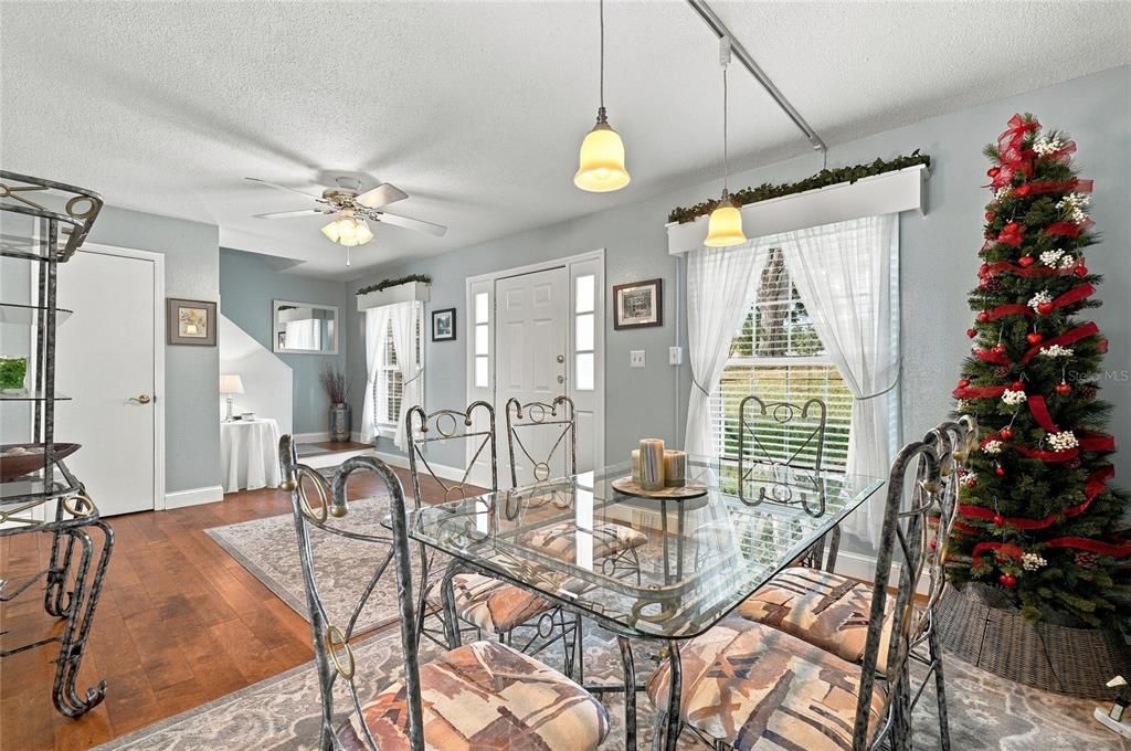 For Sale: $179,000 (3 beds, 2 baths, 1584 Square Feet)