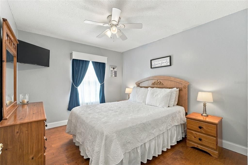 For Sale: $179,000 (3 beds, 2 baths, 1584 Square Feet)