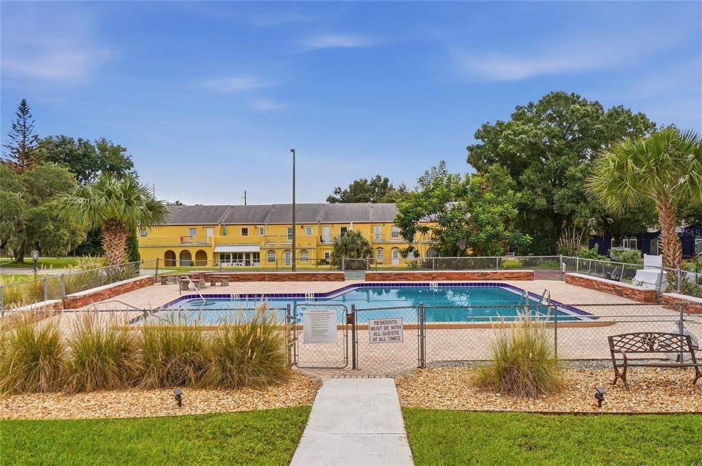 For Sale: $179,000 (3 beds, 2 baths, 1584 Square Feet)