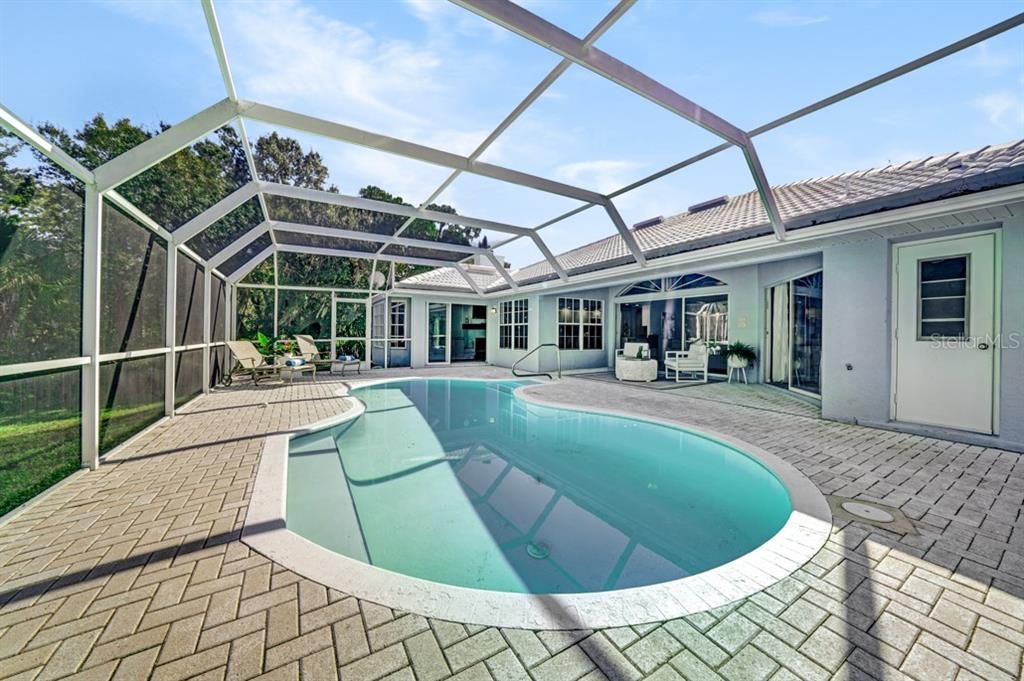 For Sale: $479,000 (3 beds, 2 baths, 2269 Square Feet)