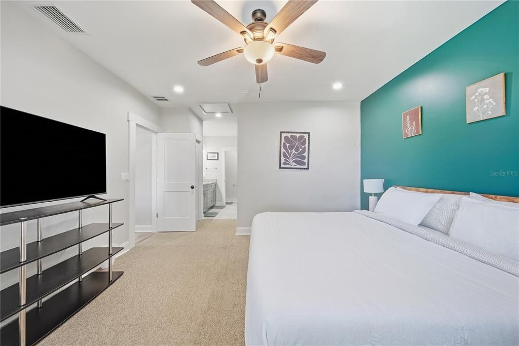 For Sale: $687,000 (3 beds, 2 baths, 2026 Square Feet)