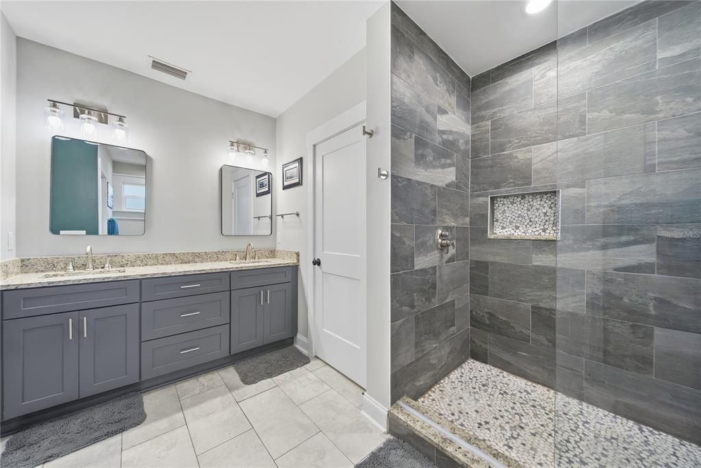 For Sale: $687,000 (3 beds, 2 baths, 2026 Square Feet)