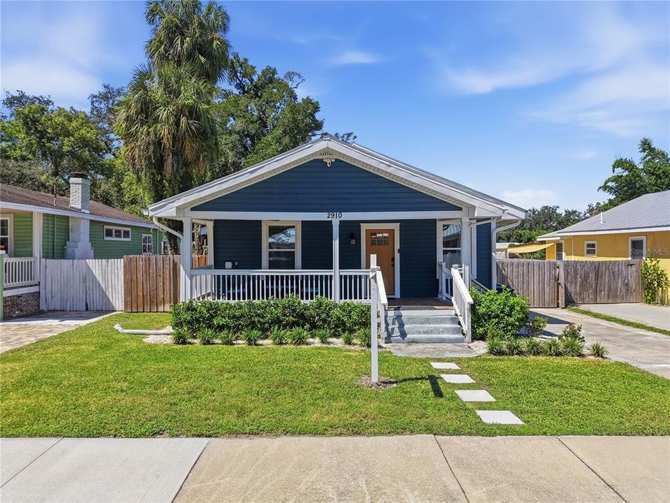 For Sale: $687,000 (3 beds, 2 baths, 2026 Square Feet)