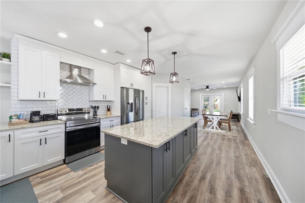 For Sale: $687,000 (3 beds, 2 baths, 2026 Square Feet)