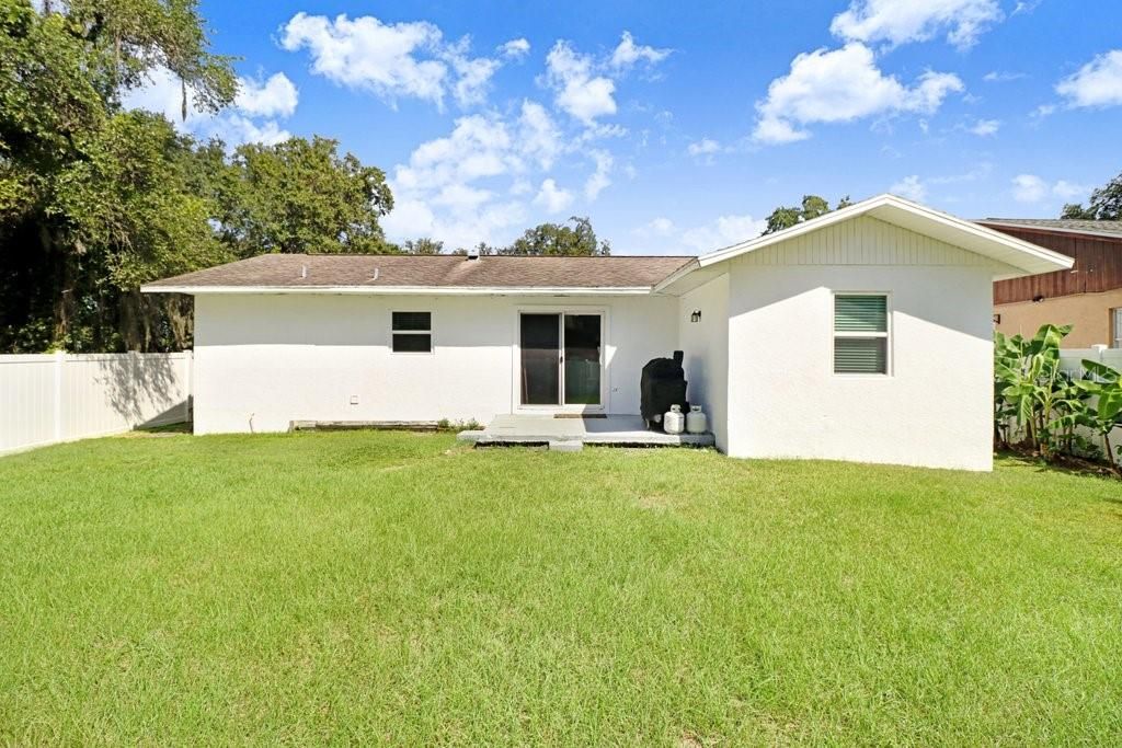 For Sale: $348,000 (3 beds, 2 baths, 1255 Square Feet)