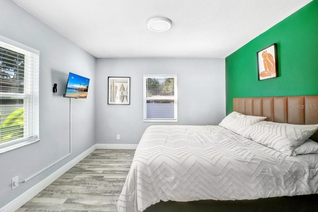 For Sale: $348,000 (3 beds, 2 baths, 1255 Square Feet)