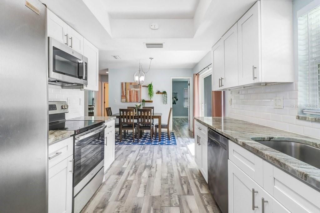 For Sale: $348,000 (3 beds, 2 baths, 1255 Square Feet)
