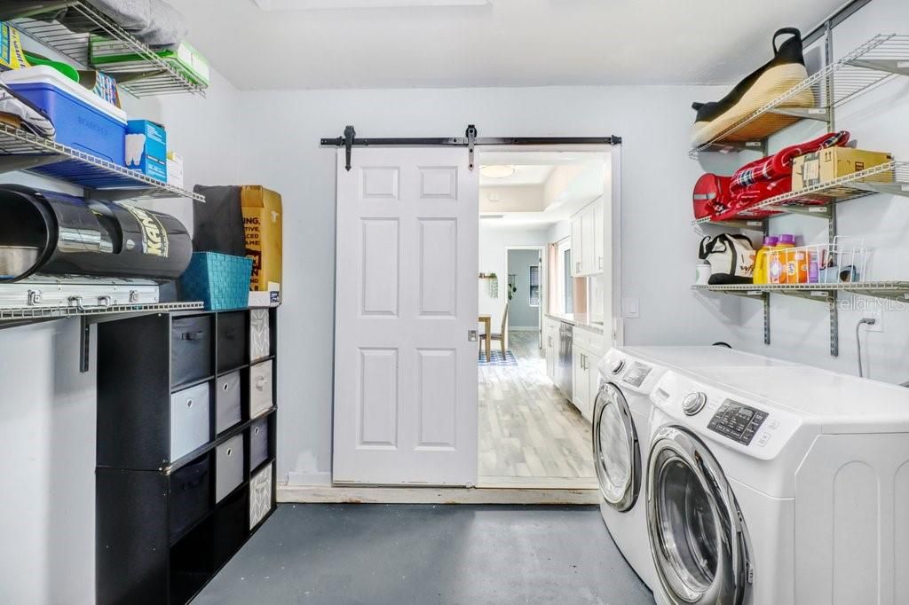 For Sale: $348,000 (3 beds, 2 baths, 1255 Square Feet)