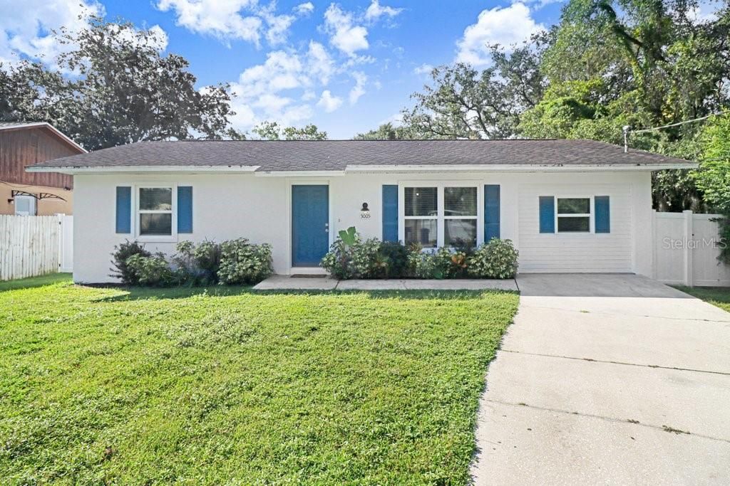 For Sale: $348,000 (3 beds, 2 baths, 1255 Square Feet)