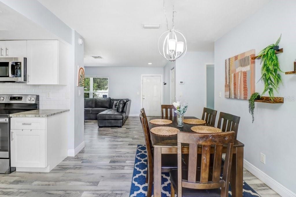 For Sale: $348,000 (3 beds, 2 baths, 1255 Square Feet)