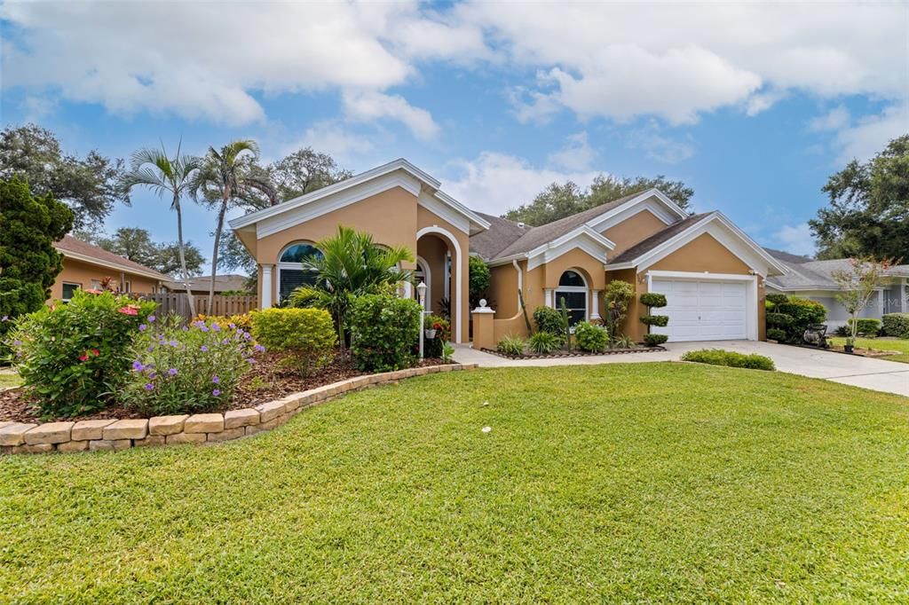 For Sale: $725,000 (3 beds, 2 baths, 2069 Square Feet)