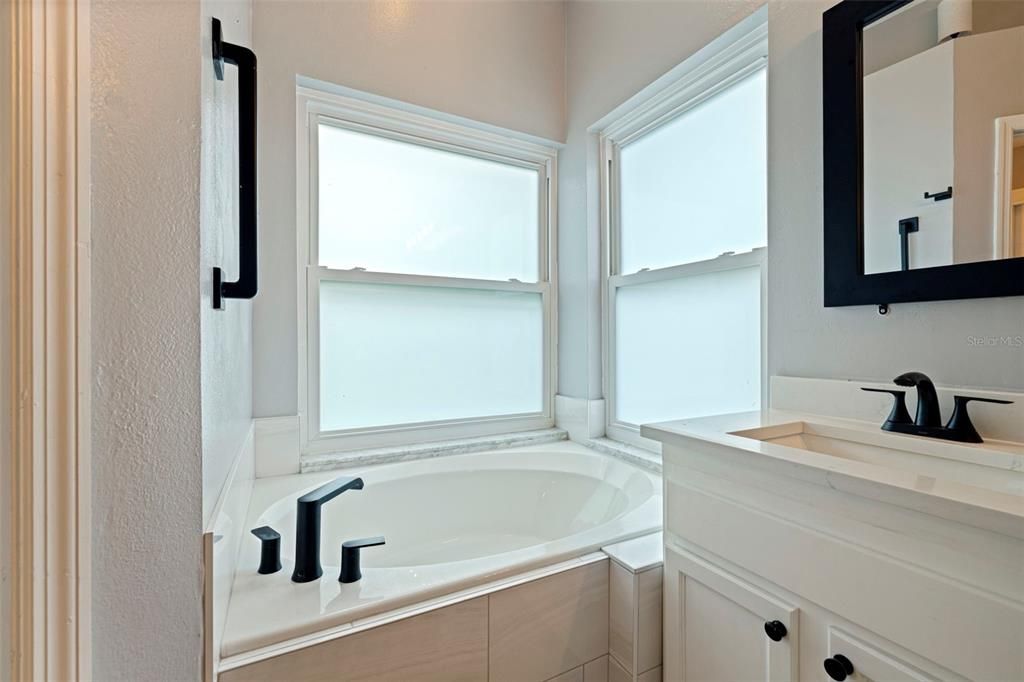 For Sale: $725,000 (3 beds, 2 baths, 2069 Square Feet)