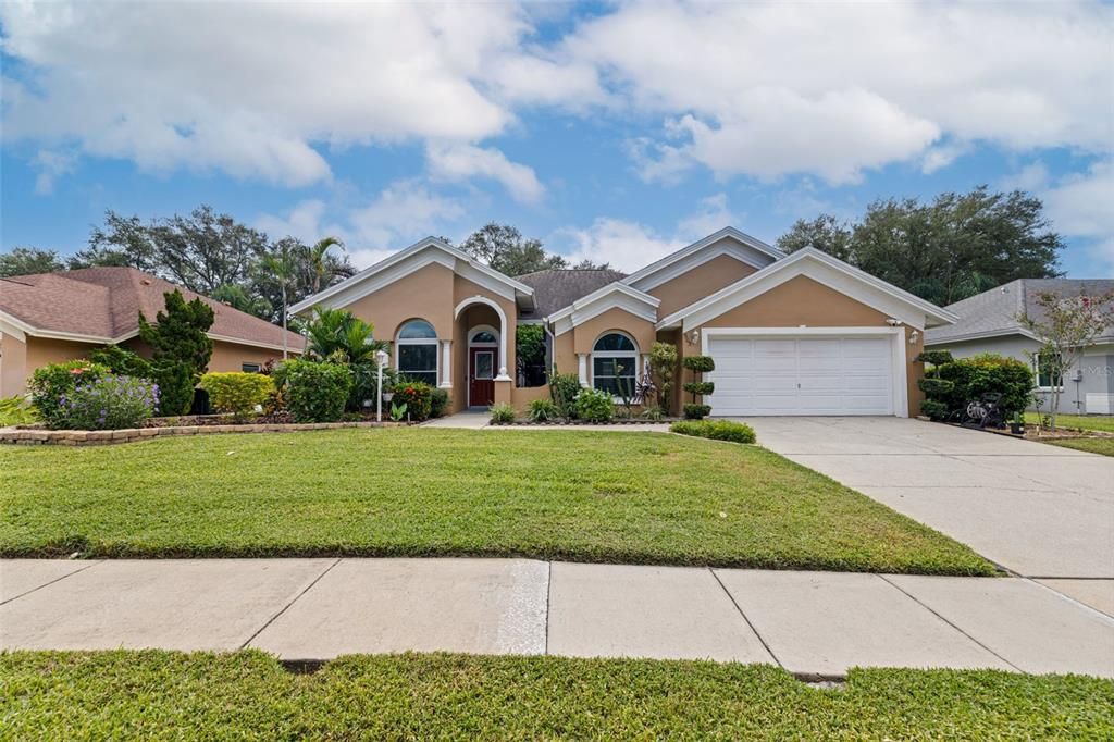 For Sale: $725,000 (3 beds, 2 baths, 2069 Square Feet)
