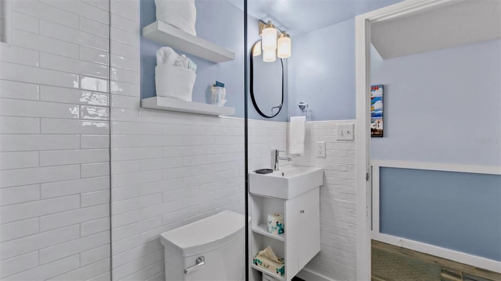 For Sale: $169,900 (0 beds, 1 baths, 297 Square Feet)