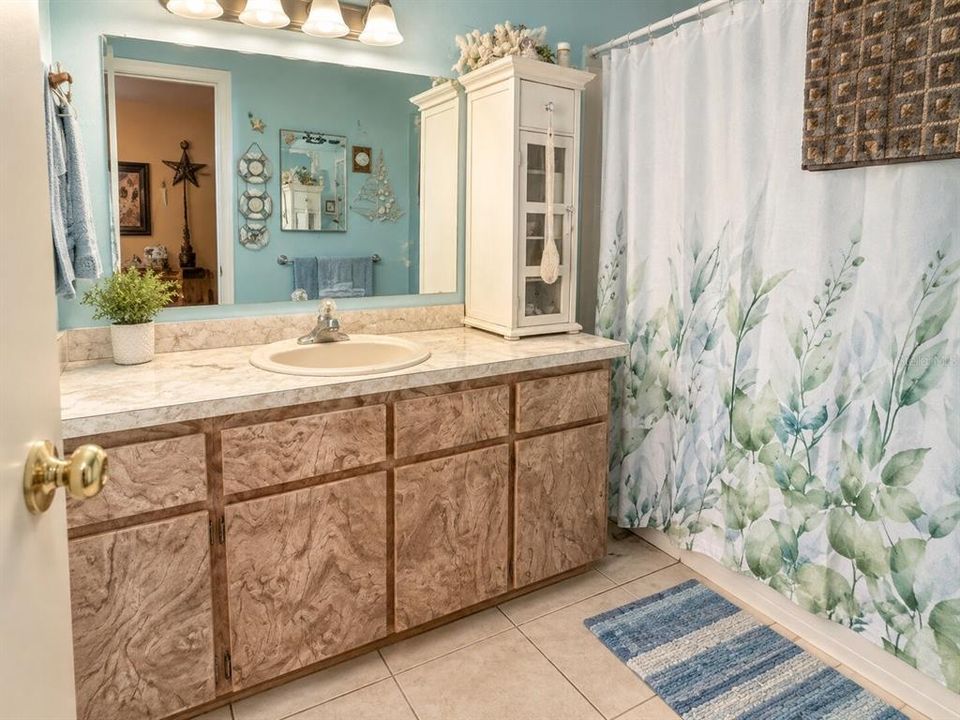 En Venta: $219,900 (2 camas, 2 baños, 1156 Pies cuadrados)