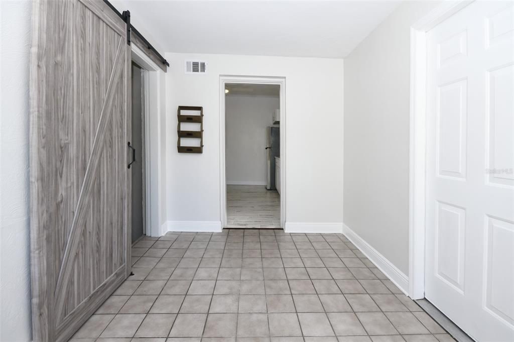 For Rent: $2,300 (2 beds, 1 baths, 1152 Square Feet)