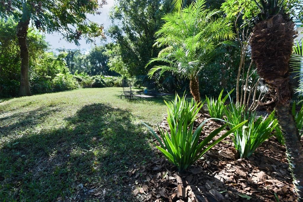 For Rent: $2,300 (2 beds, 1 baths, 1152 Square Feet)