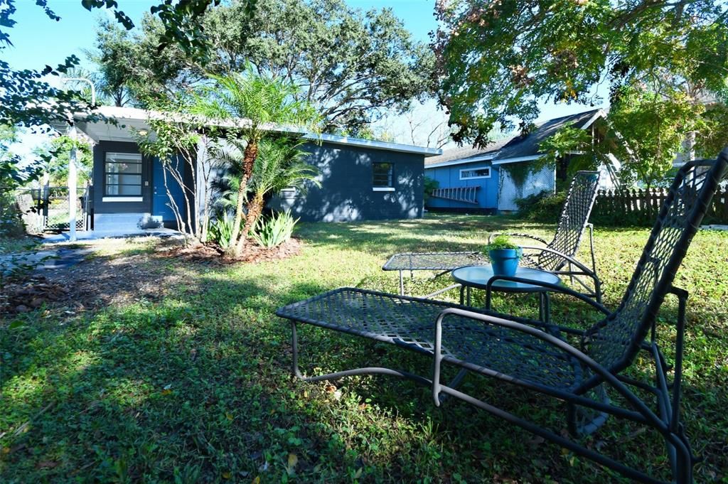 For Rent: $2,300 (2 beds, 1 baths, 1152 Square Feet)