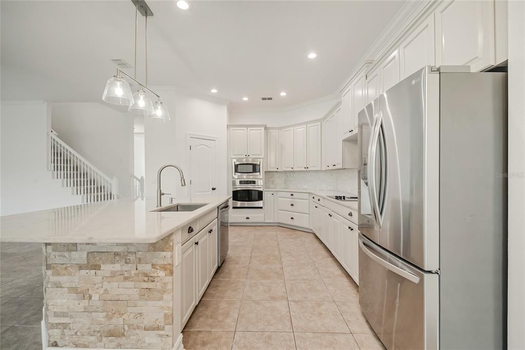 For Sale: $950,000 (4 beds, 4 baths, 3630 Square Feet)