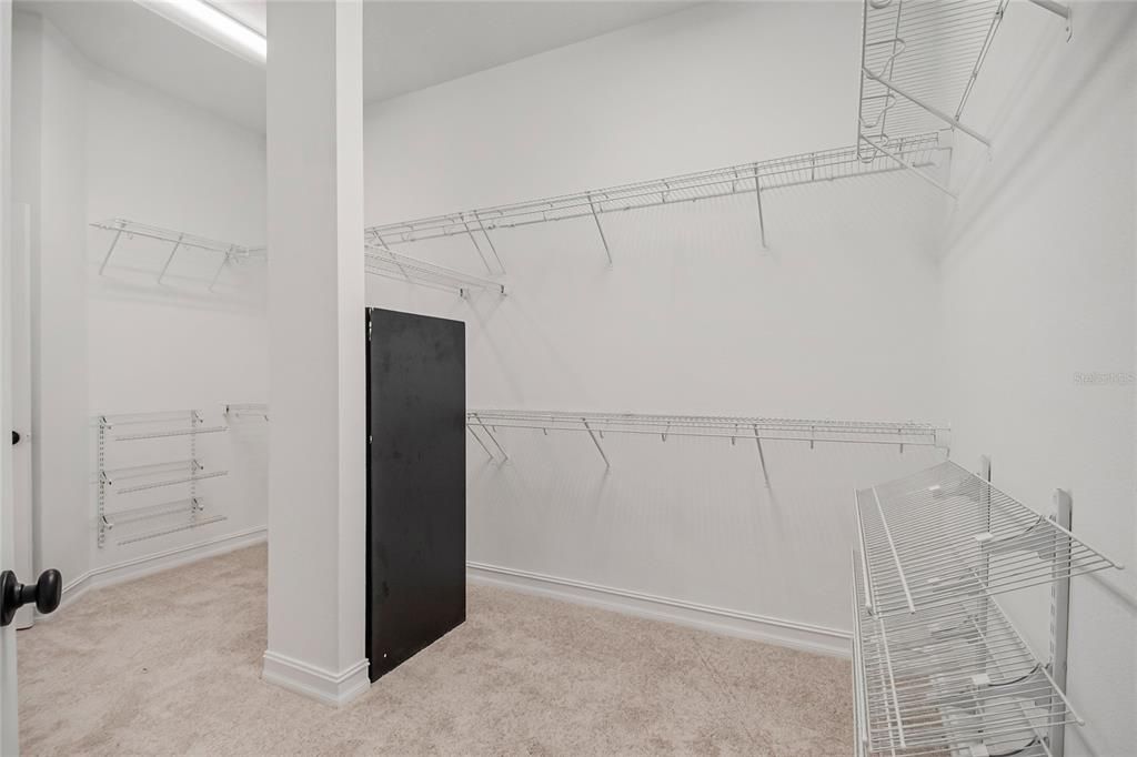 For Sale: $950,000 (4 beds, 4 baths, 3630 Square Feet)