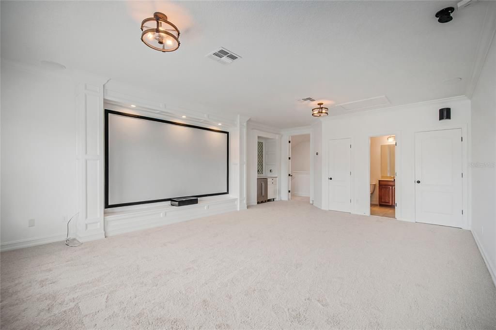 For Sale: $950,000 (4 beds, 4 baths, 3630 Square Feet)