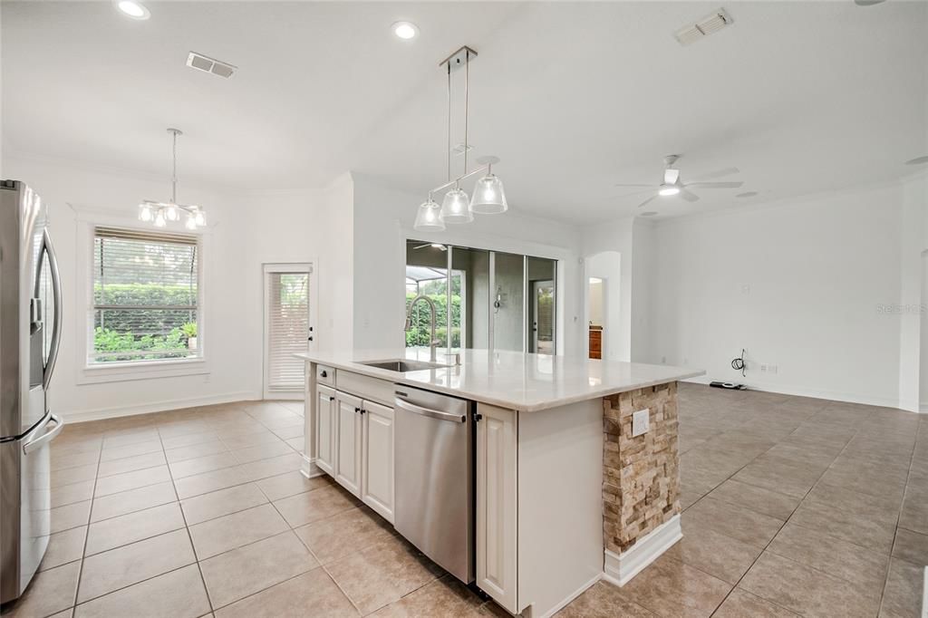 For Sale: $950,000 (4 beds, 4 baths, 3630 Square Feet)