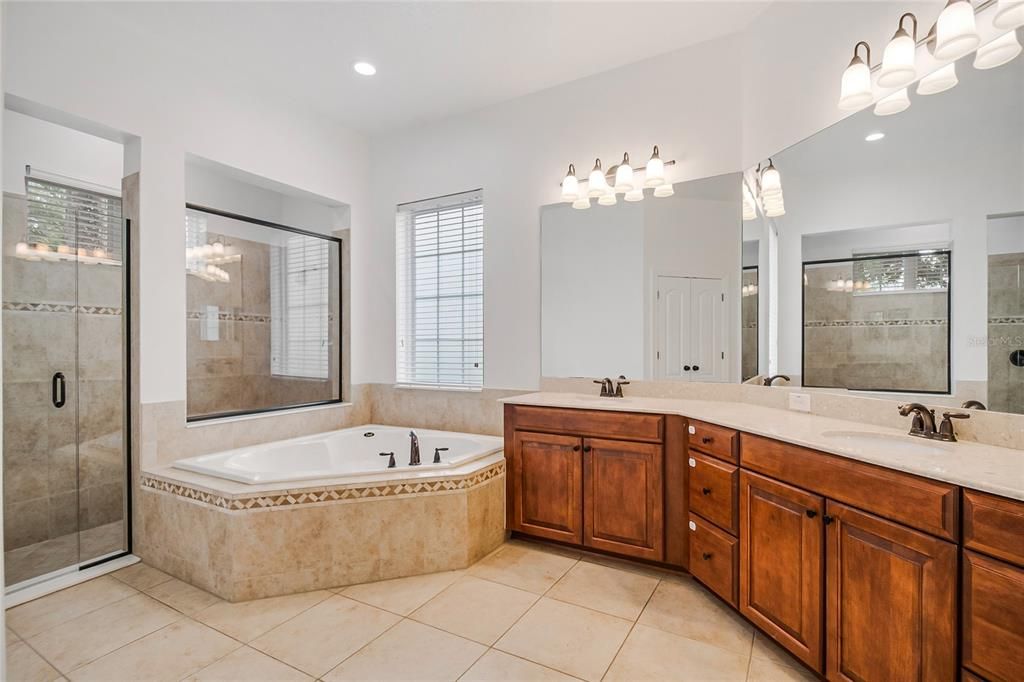 For Sale: $950,000 (4 beds, 4 baths, 3630 Square Feet)