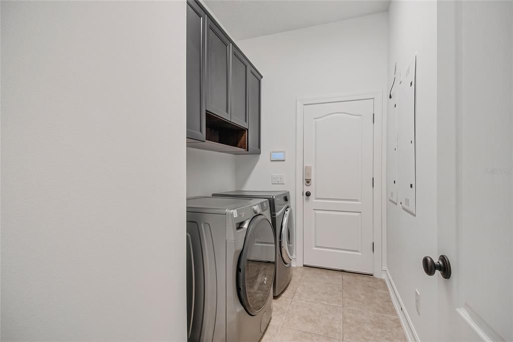 For Sale: $950,000 (4 beds, 4 baths, 3630 Square Feet)