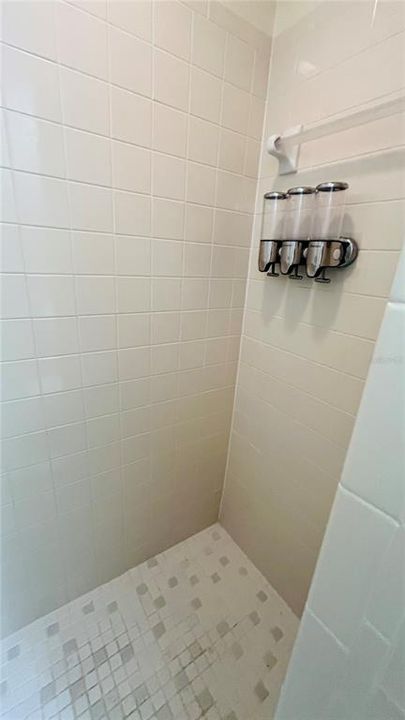 На продажу: $115,000 (2 спален, 2 ванн, 960 Квадратных фут)