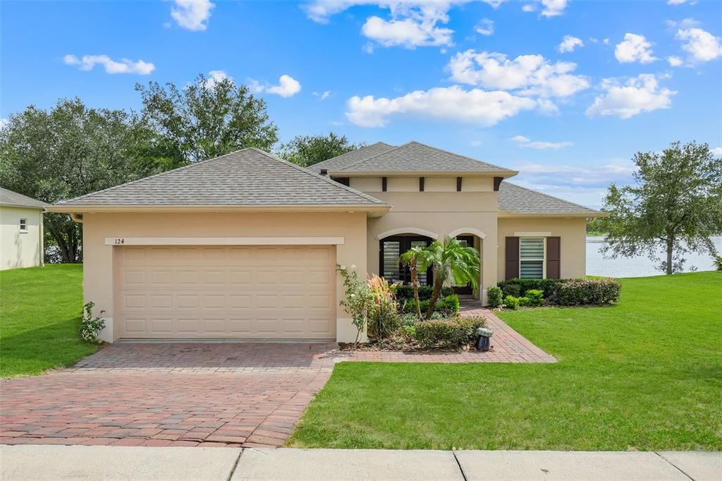 For Sale: $489,000 (4 beds, 3 baths, 2001 Square Feet)