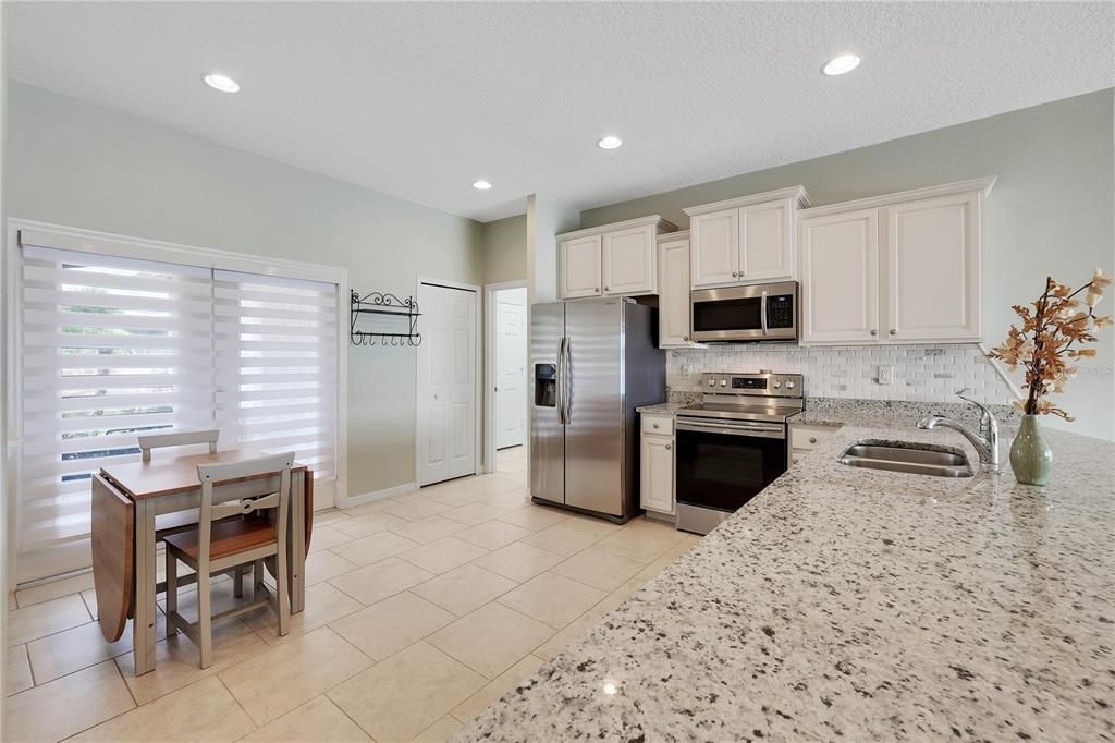 For Sale: $489,000 (4 beds, 3 baths, 2001 Square Feet)
