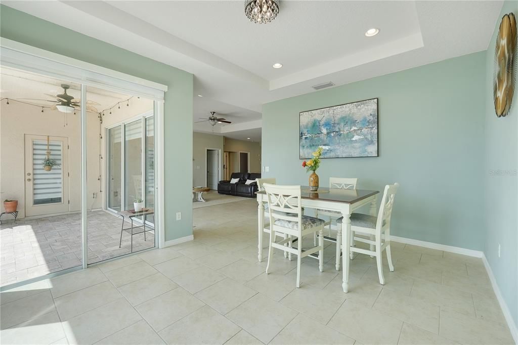 For Sale: $489,000 (4 beds, 3 baths, 2001 Square Feet)