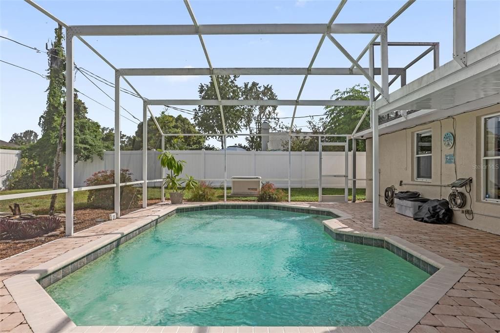 For Sale: $349,990 (3 beds, 2 baths, 1527 Square Feet)