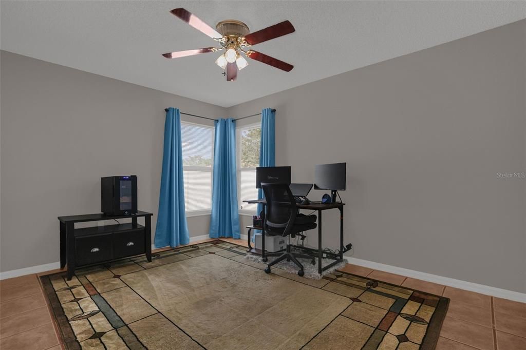 For Sale: $349,990 (3 beds, 2 baths, 1527 Square Feet)