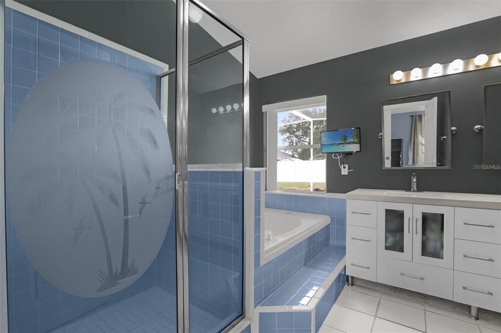 For Sale: $349,990 (3 beds, 2 baths, 1527 Square Feet)