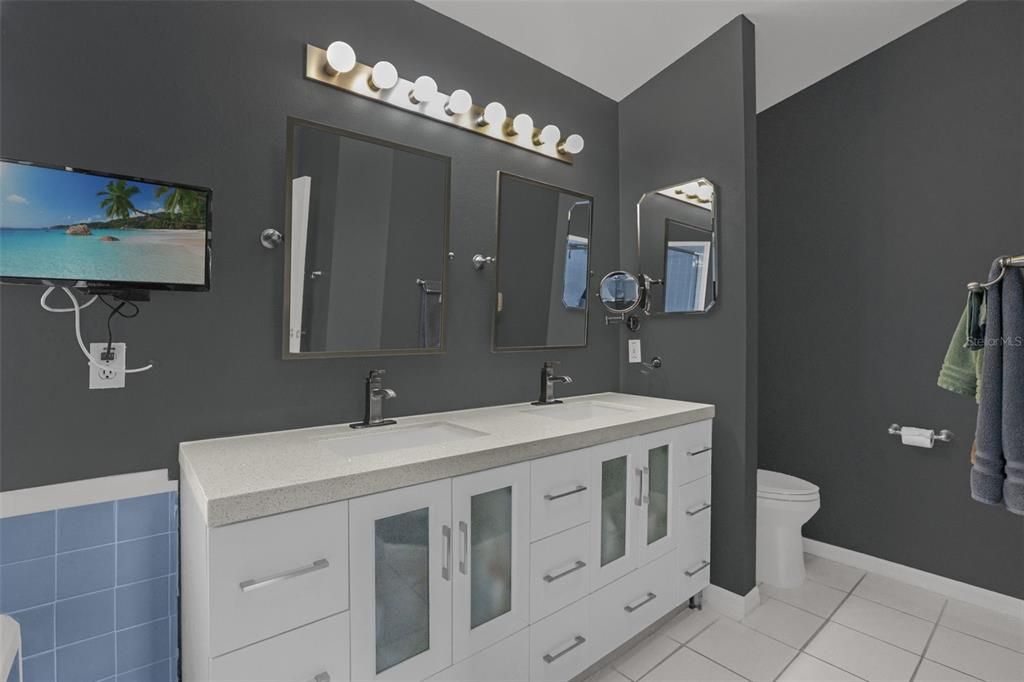 For Sale: $349,990 (3 beds, 2 baths, 1527 Square Feet)