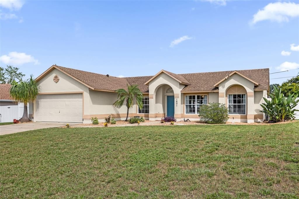 For Sale: $349,990 (3 beds, 2 baths, 1527 Square Feet)