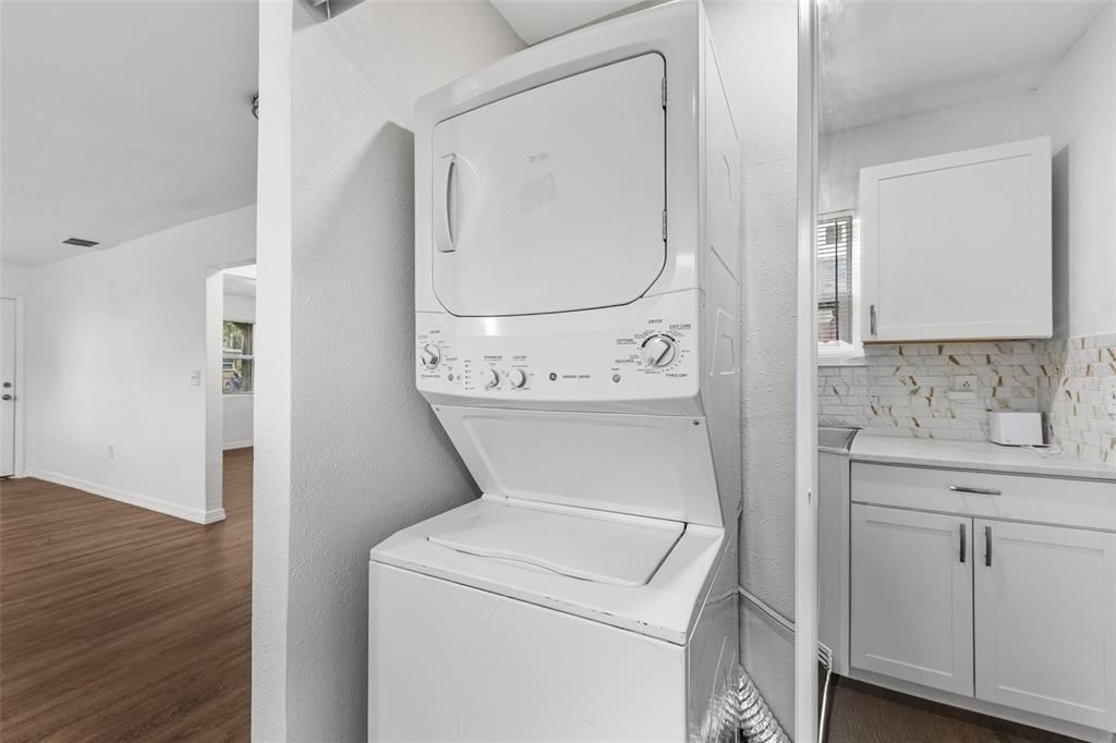 На продажу: $125,000 (2 спален, 1 ванн, 720 Квадратных фут)