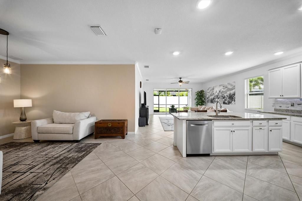 For Sale: $449,999 (2 beds, 2 baths, 1965 Square Feet)